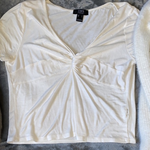 WHITE SHIRTS!! - Picture 2 of 7